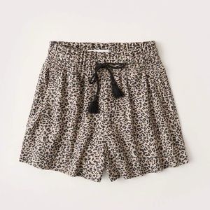 Linen Blend Tassel Shorts